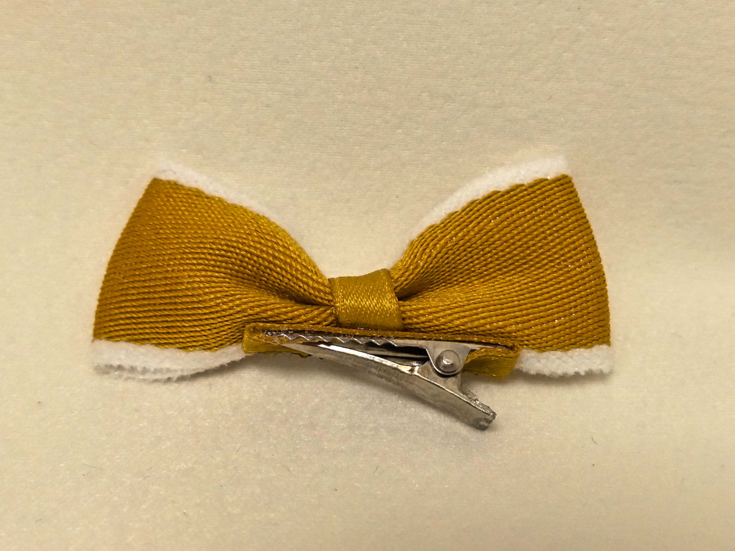 Chenille-Trimmed Pet Bow | Detachable Hair Bow for Small Long-Haired Dogs | SilkyCo